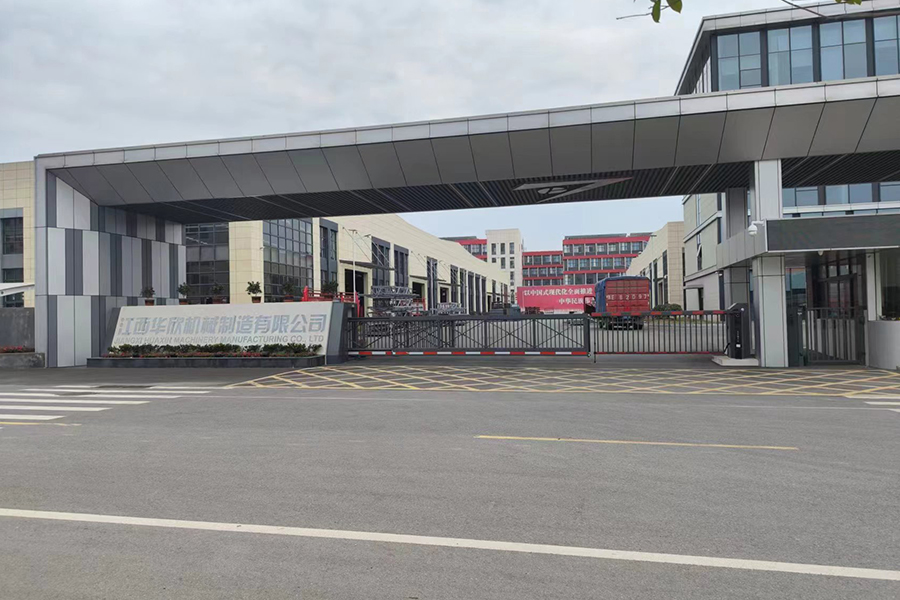 Insinyur Jiangsu Luoming Diatur untuk Mengunjungi Lokasi Pelanggan di Jiangxi